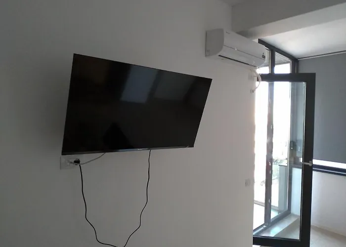 2 Alaturate, Identice, Maximum 10 Persoane In Total Năvodari