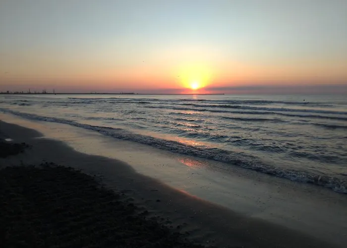 2 Alaturate, Identice, Maximum 10 Persoane In Total 아파트 Năvodari