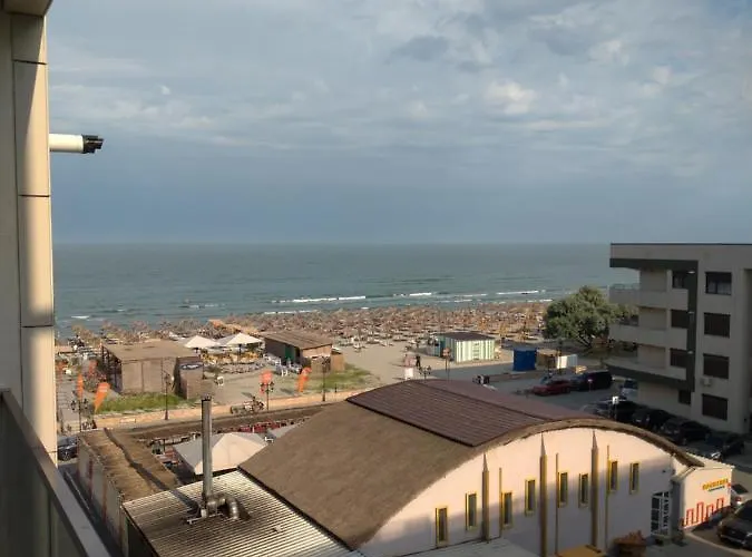 2 Alaturate, Identice, Maximum 10 Persoane In Total *